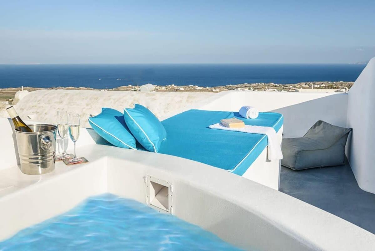 Апартаменты Santorini Traditional Apt With Private Hot Tub Тира Экстерьер фото