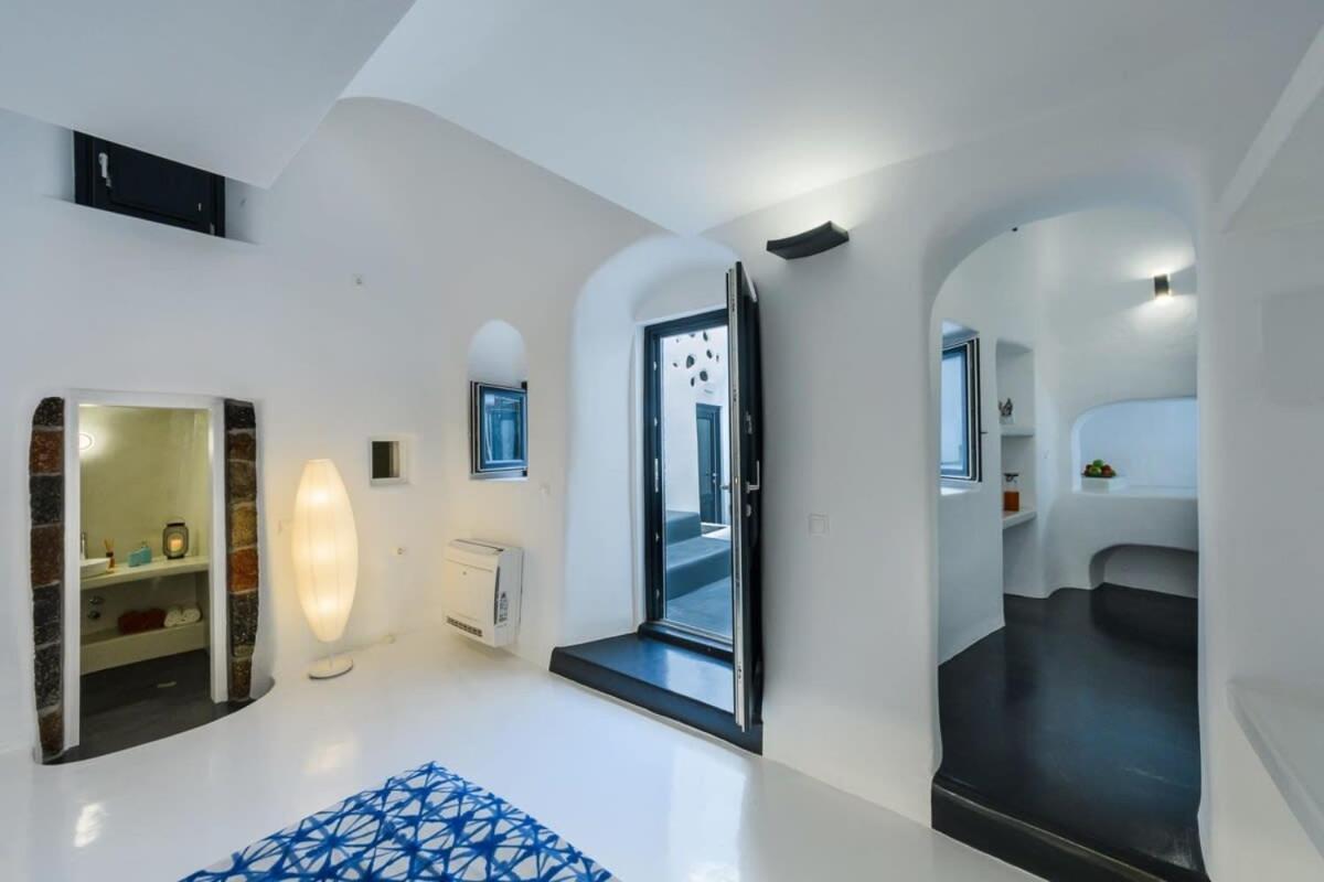 Апартаменты Santorini Traditional Apt With Private Hot Tub Тира Экстерьер фото